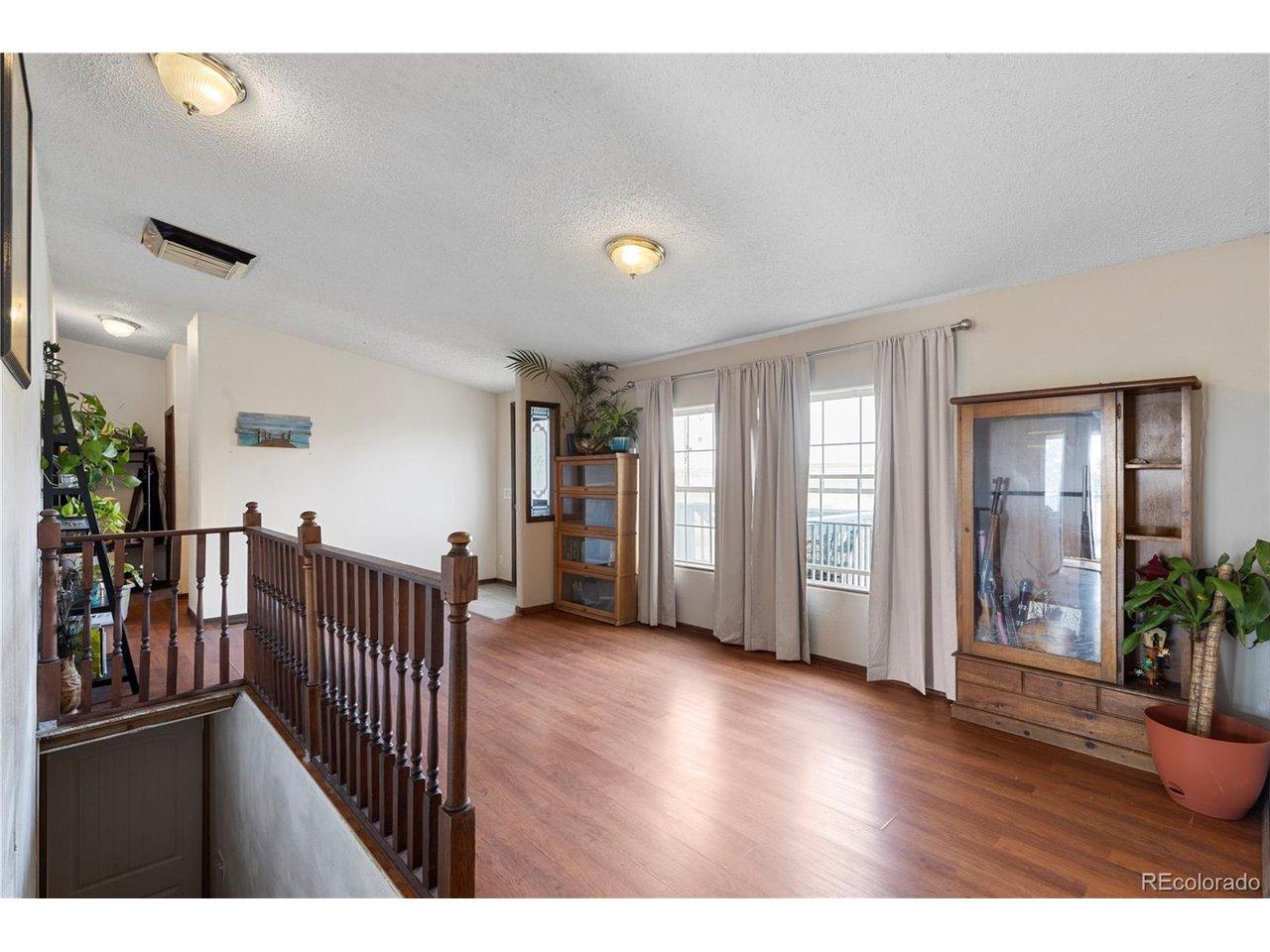 Image 4: Living Room Image 4: Living Room