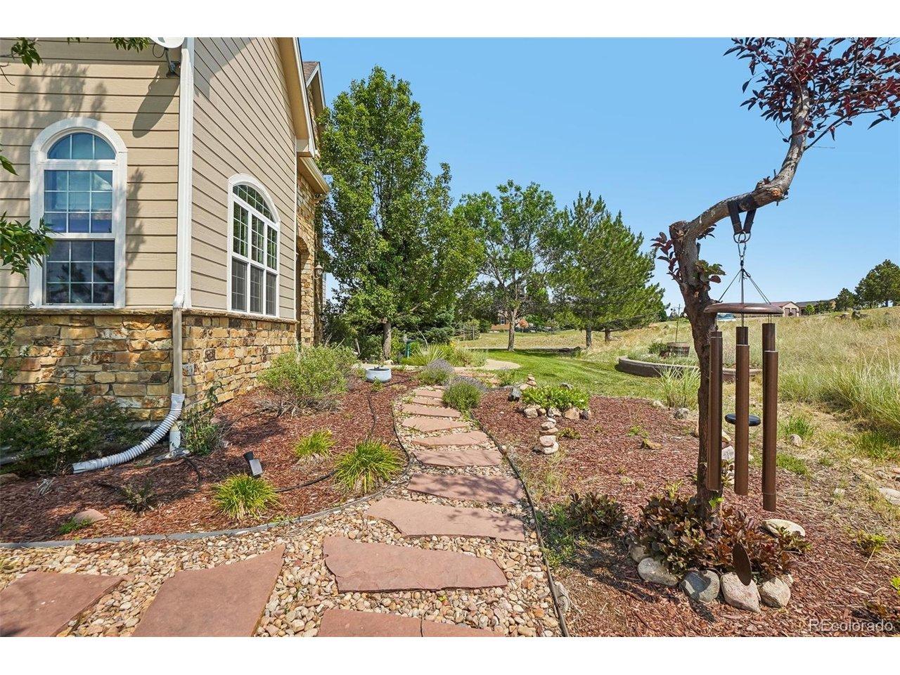 Image 4: Beautiful front path