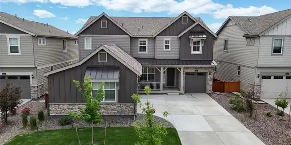 890 Meadowlark Dr