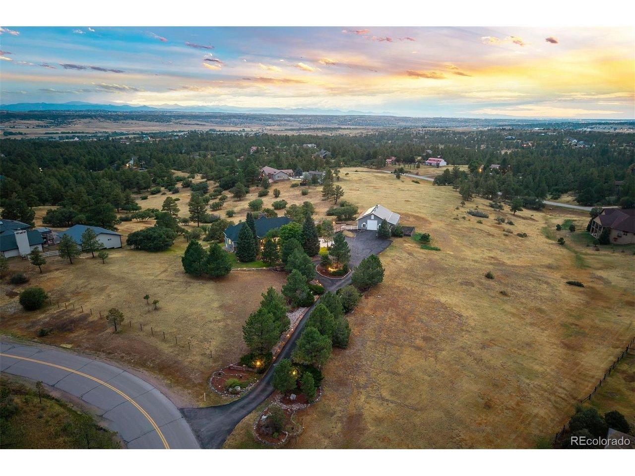 Image 2: Enjoy room to breathe and breathtaking Front Range views. Image 2: Enjoy room to breathe and breathtaking Front Range views.