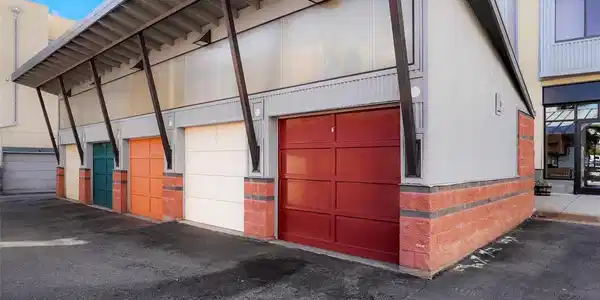 Image 4: 1-Car Garage w/ Storage