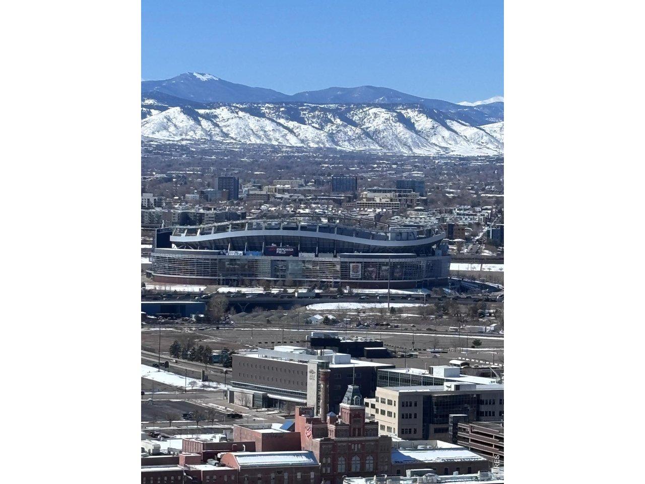 Image 2: Mountain Views From Balcony Image 2: Mountain Views From Balcony