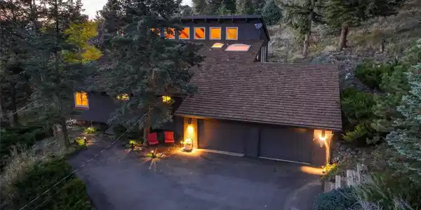 880 Soda Creek Rd