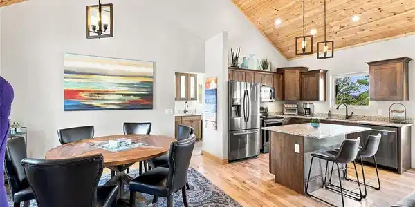 Image 4: Great room Image 4: Great room