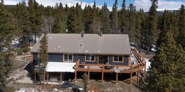 36 Isabelle Ct