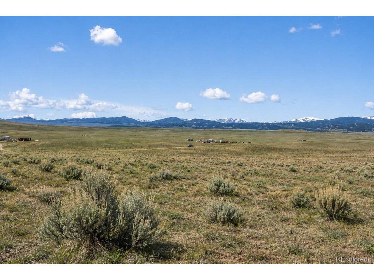 Image 3: Breathtaking panoramic views of the Rocky Mountains