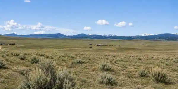 Image 3: Breathtaking panoramic views of the Rocky Mountains Image 3: Breathtaking panoramic views of the Rocky Mountains