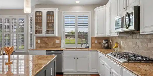 Image 4: Open concept Kitchen Image 4: Open concept Kitchen