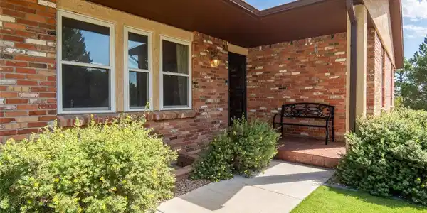Image 3: Brick exterior Image 3: Brick exterior