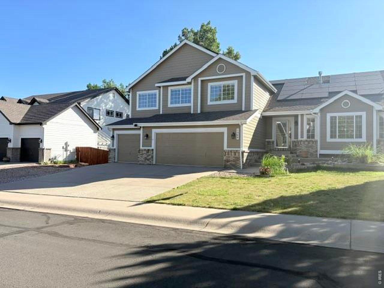 Image 4: New exterior paint! Image 4: New exterior paint!