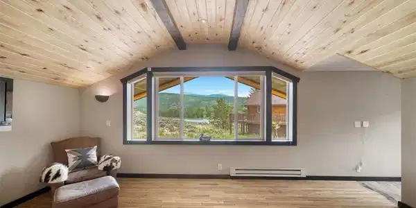 Image 4: Front windows. Oh what a VIEW! Image 4: Front windows. Oh what a VIEW!