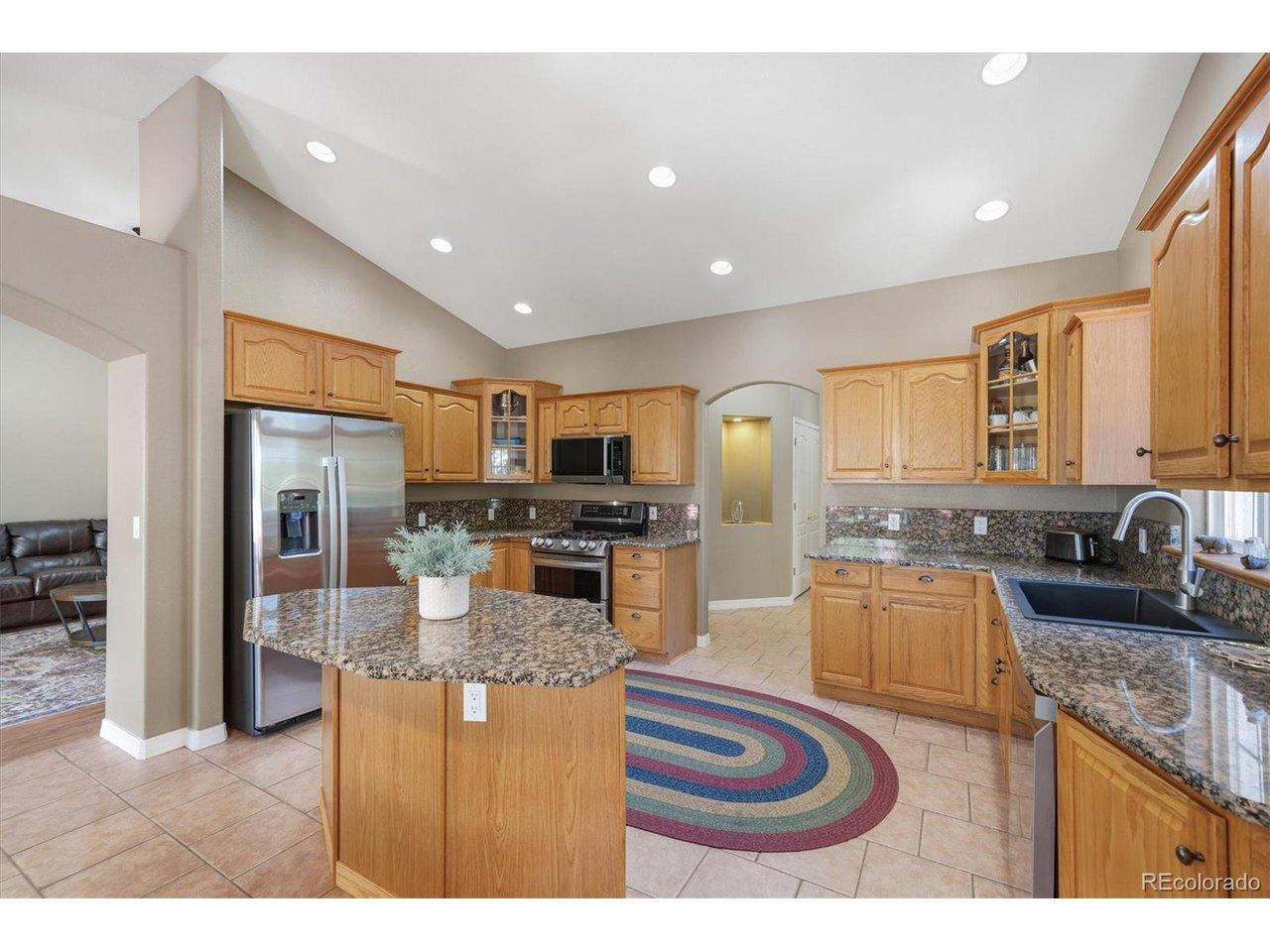 Image 3: Granite counters Image 3: Granite counters