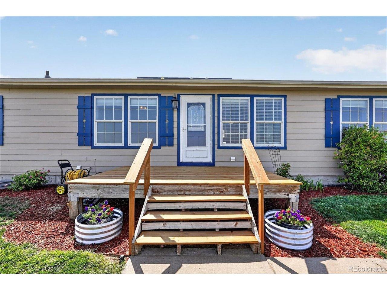 Image 3: Lovely front entrance with newly refinished deck Image 3: Lovely front entrance with newly refinished deck