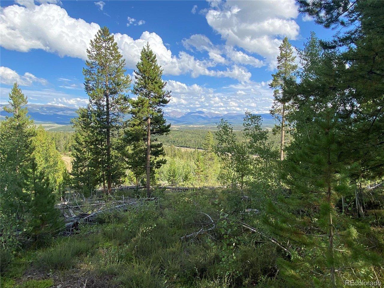 Image 2: Sloping lot with fantastic views and quick Hwy 40 access Image 2: Sloping lot with fantastic views and quick Hwy 40 access