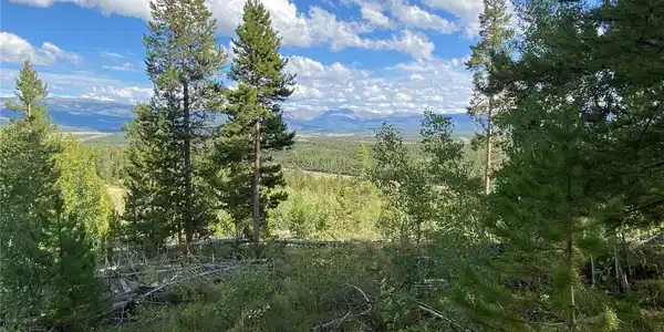 Image 2: Sloping lot with fantastic views and quick Hwy 40 access Image 2: Sloping lot with fantastic views and quick Hwy 40 access