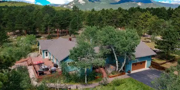 338 County Road 84 W