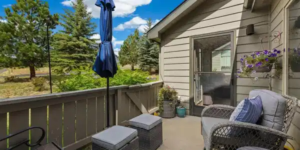 Image 3: Outdoor space Image 3: Outdoor space