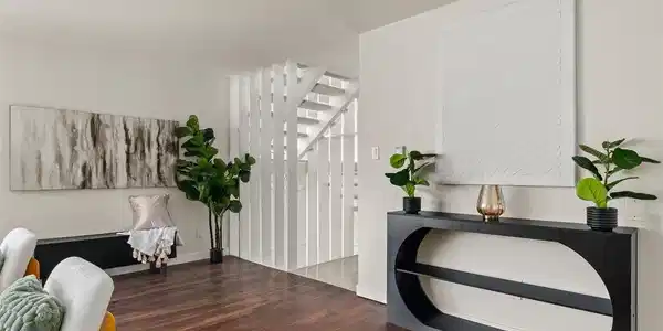 Image 4: FAMILY ROOM Image 4: FAMILY ROOM