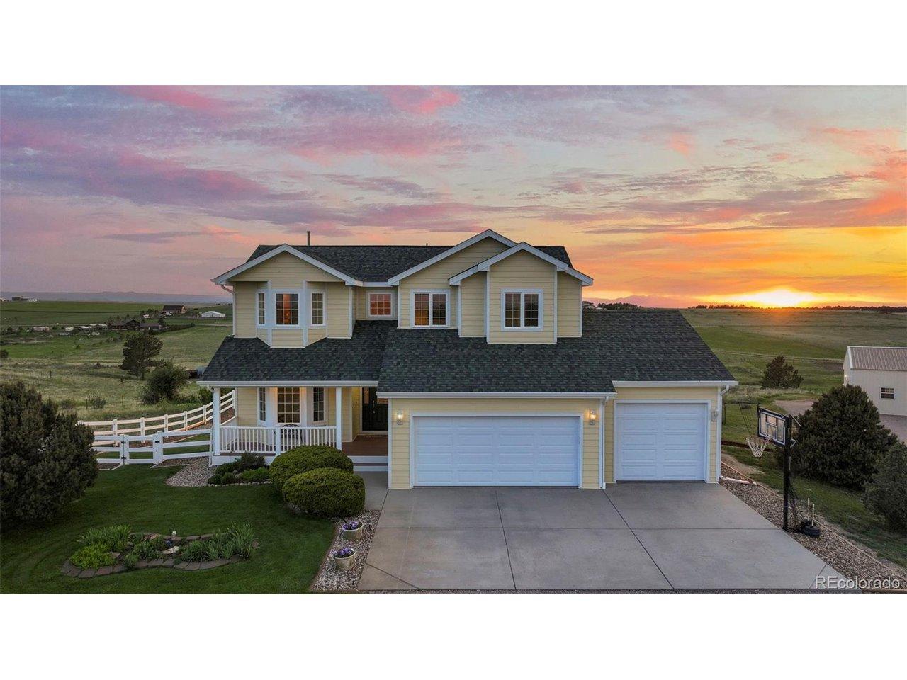 Image 4: 5 bed/4 Bath/ 3-car attached/ 3-stall Barn plus Carport! Image 4: 5 bed/4 Bath/ 3-car attached/ 3-stall Barn plus Carport!