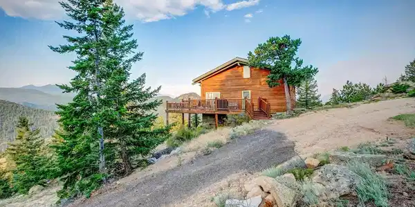 Image 3: Welcome to your very own private mountain retreat!
