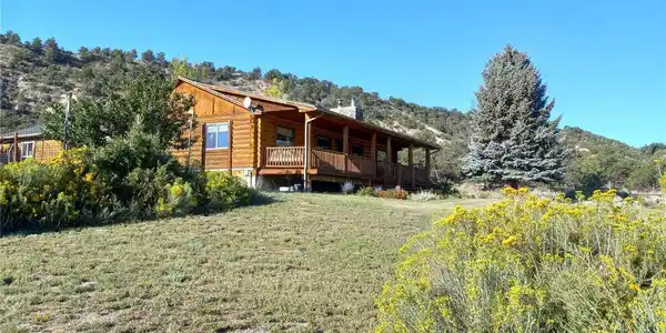 8960 County Road 164