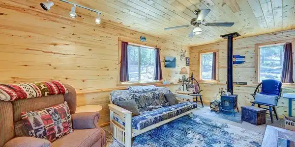 Image 3: Garage Bonus Room