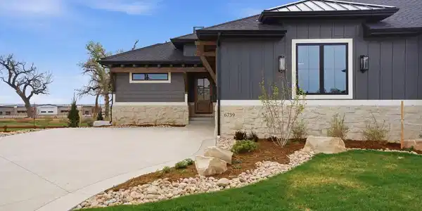 Image 2: Incredible curb appeal Image 2: Incredible curb appeal