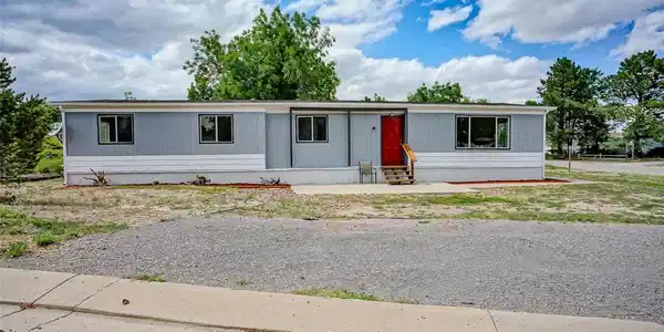 2765 Applewood Dr