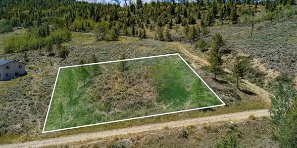 Image 2: Aerial - Markers and outlines are to give a general idea of the property location and are not to be relied upon. Image 2: Aerial - Markers and outlines are to give a general idea of the property location and are not to be relied upon.