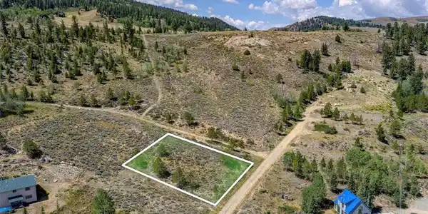 Image 4: Aerial - Markers and outlines are to give a general idea of the property location and are not to be relied upon. Image 4: Aerial - Markers and outlines are to give a general idea of the property location and are not to be relied upon.