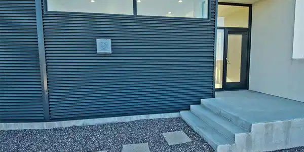 Image 3: Main Entrance Image 3: Main Entrance