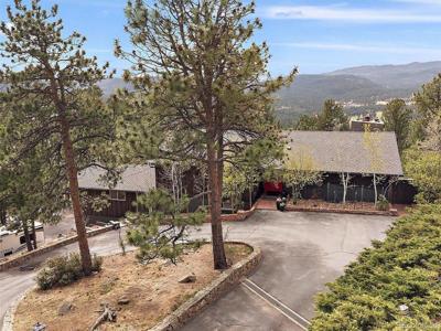 3783 Summit Ln