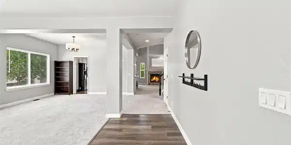 Image 2: Entry way Image 2: Entry way