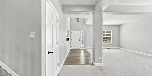 Image 3: Entry way Image 3: Entry way