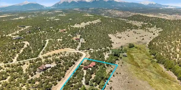 Image 3: Backs to 30.54 acres of Saddle Ridge Ranch Open Space and pond, with BLM access just steps away. Image 3: Backs to 30.54 acres of Saddle Ridge Ranch Open Space and pond, with BLM access just steps away.