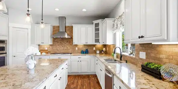 Image 4: Granite countertops, cashmier cabinets, stainless steel appliances