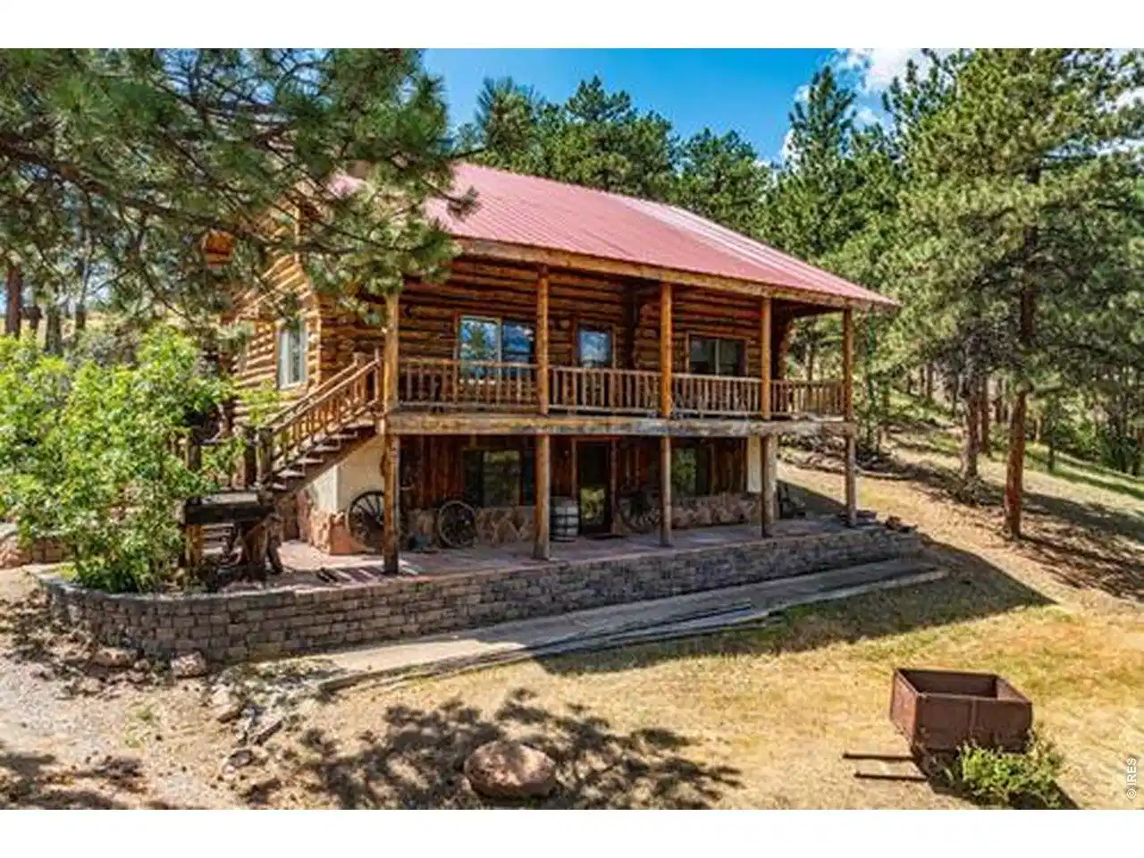 Image 1: Beautiful custom log home