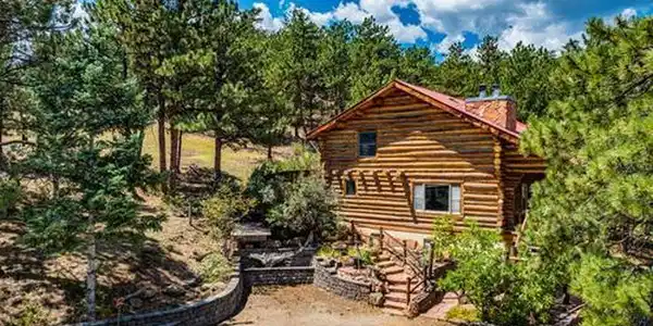 Image 4: Prime mountain property