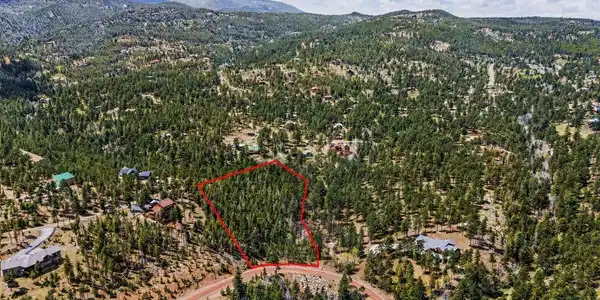 364 Crescent Lake Rd