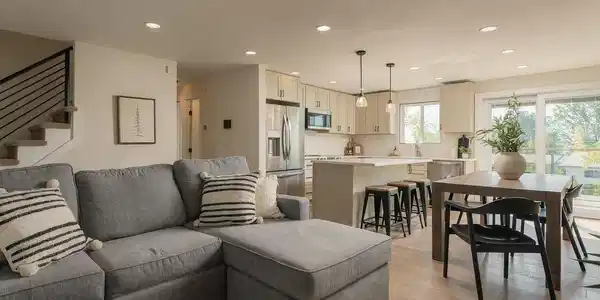Image 2: Living Room Image 2: Living Room