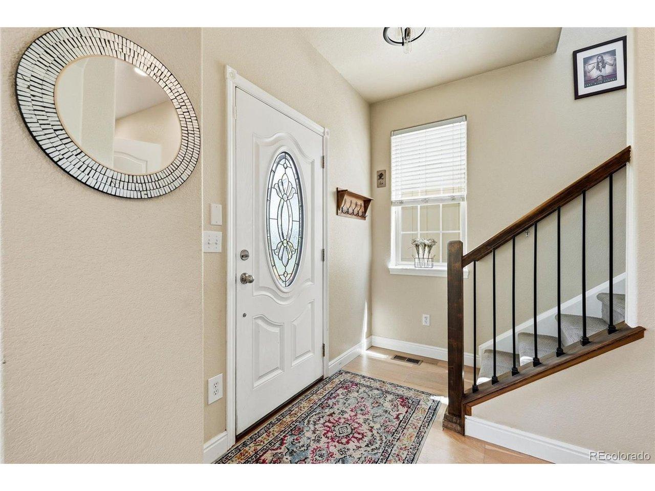 Image 4: Entry Image 4: Entry