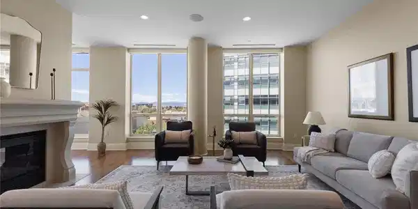 Image 4: Floor-to-Ceiling Windows with Amazing Mountain Views Image 4: Floor-to-Ceiling Windows with Amazing Mountain Views