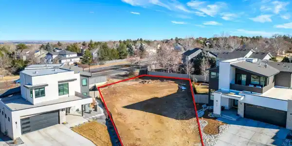 Image 3: Located Only 10 Scenic Minutes From Boulder and 5 Minutes From Downtown Louisville and Lafayette