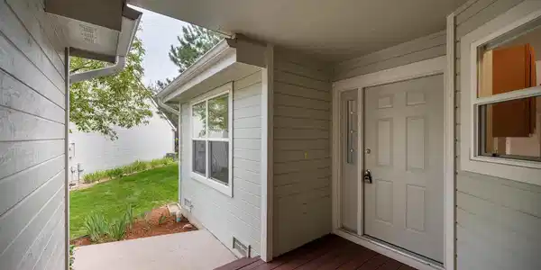 Image 3: Private Front Porch