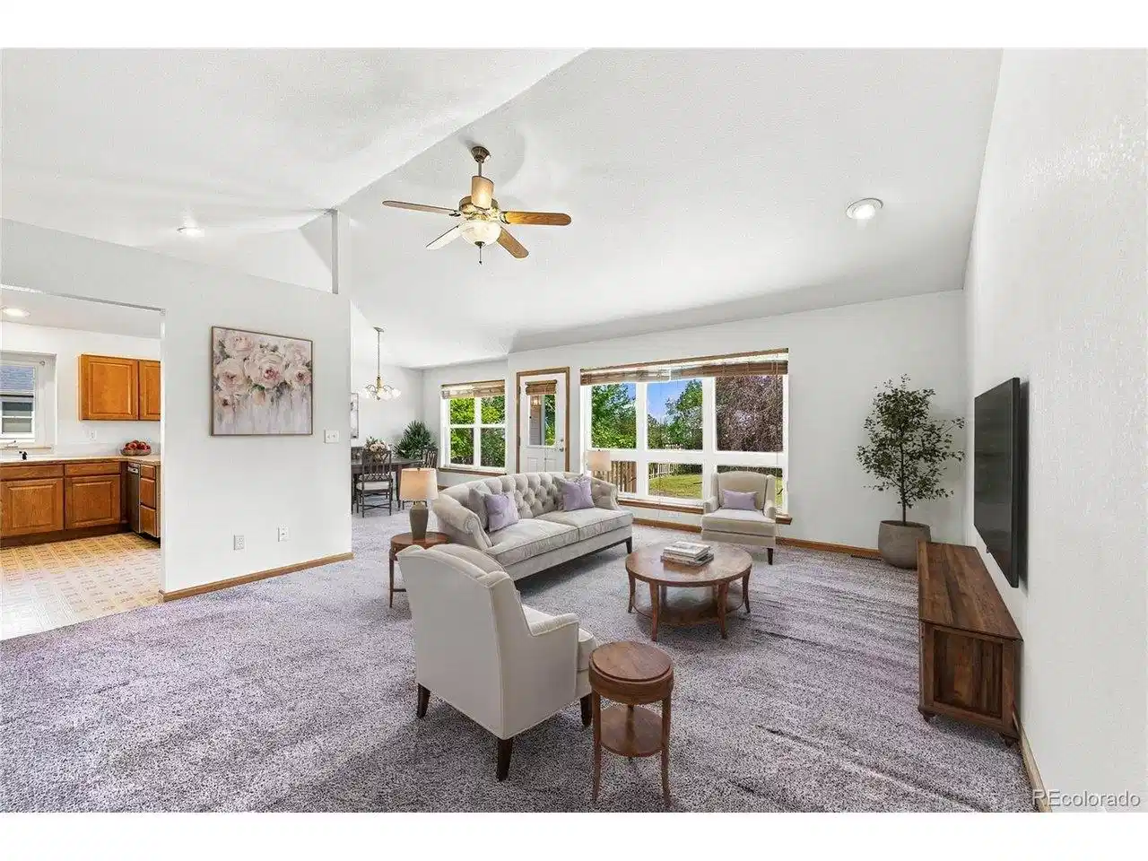 Image 1: Living Room.