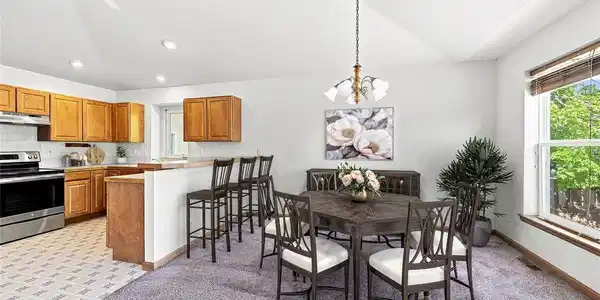 Image 3: Dining Room.