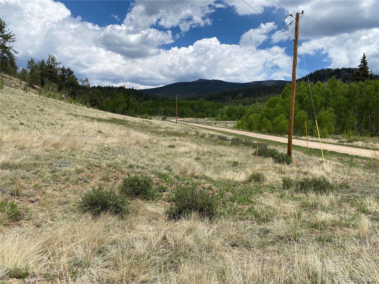 Image 4: Corner lot, well maintained county roads Image 4: Corner lot, well maintained county roads