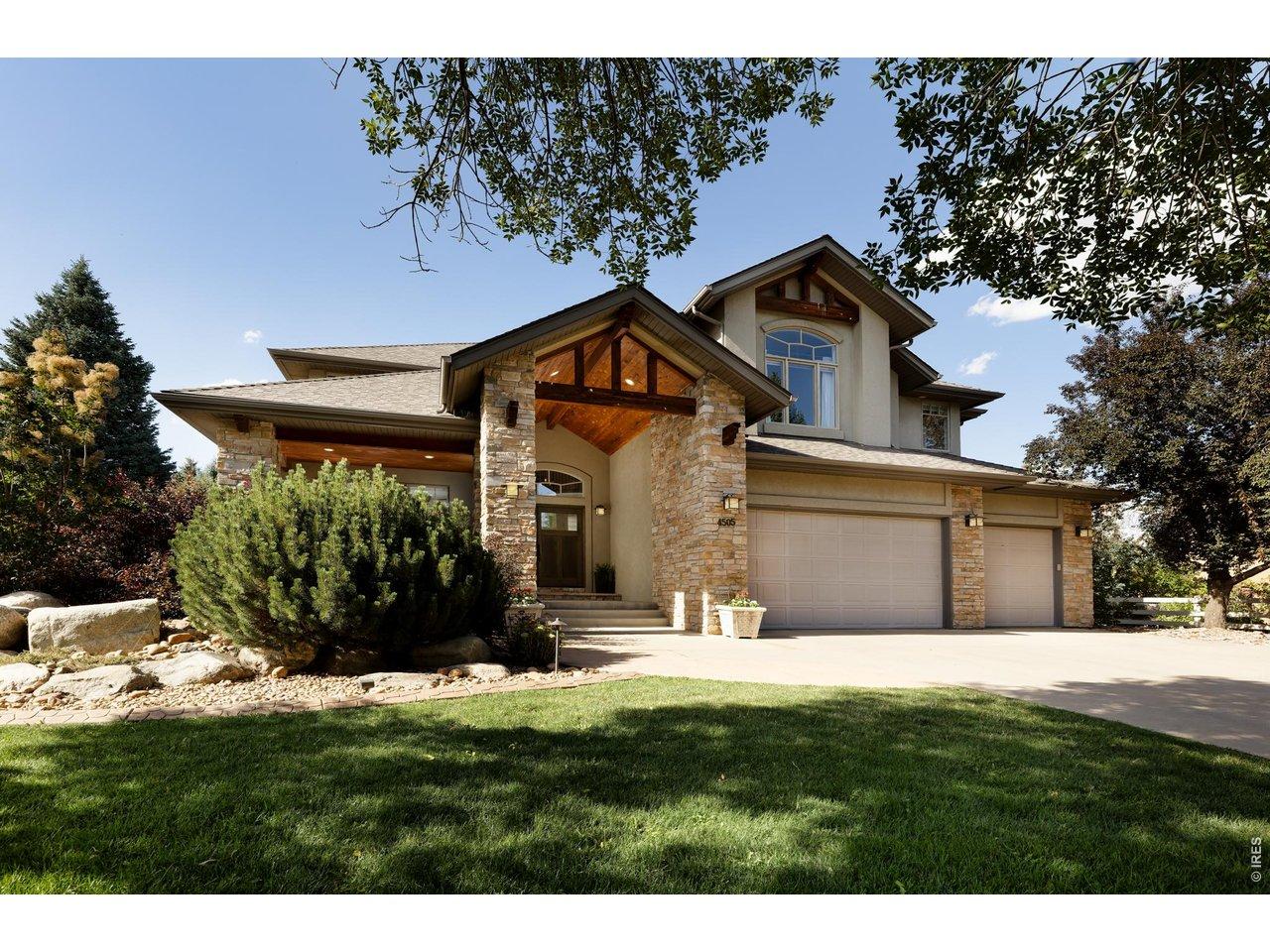 Image 3: Beautiful Custom Built home, private front porch, solid wood front door Image 3: Beautiful Custom Built home, private front porch, solid wood front door