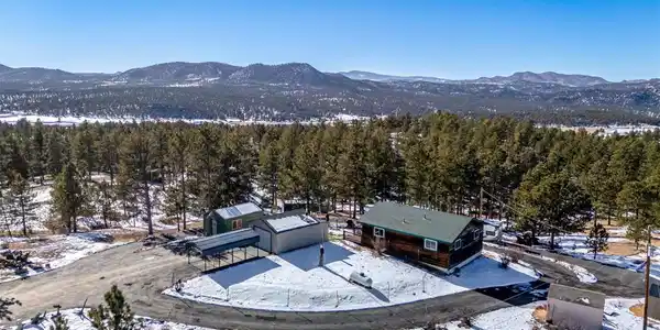 201 Lake Dr
