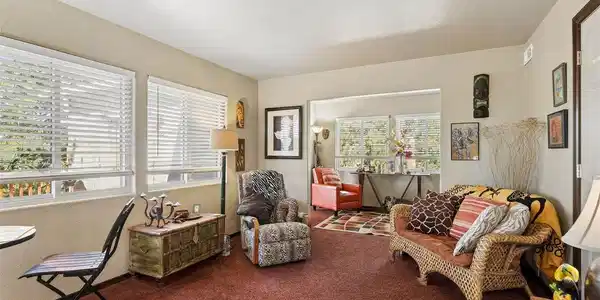 Image 4: Living Room Image 4: Living Room